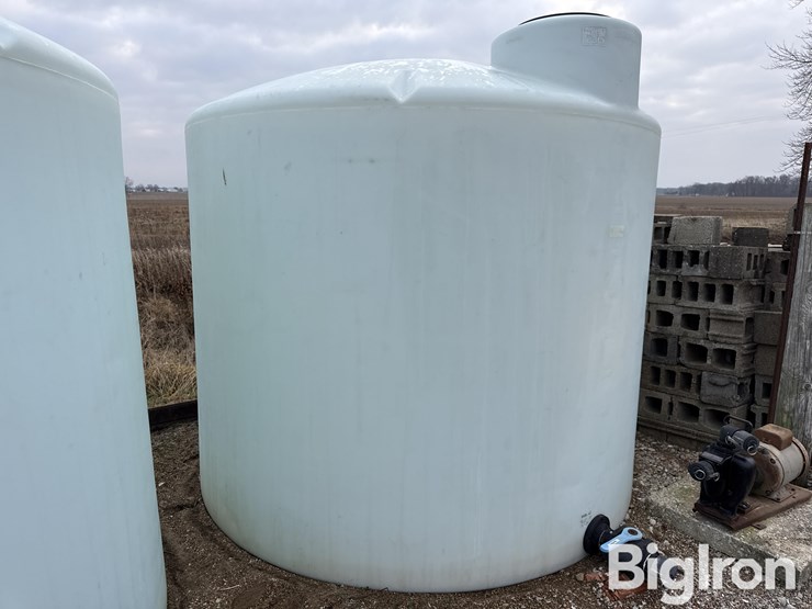 norwesco-2,500-gal-storage-tank-image-3