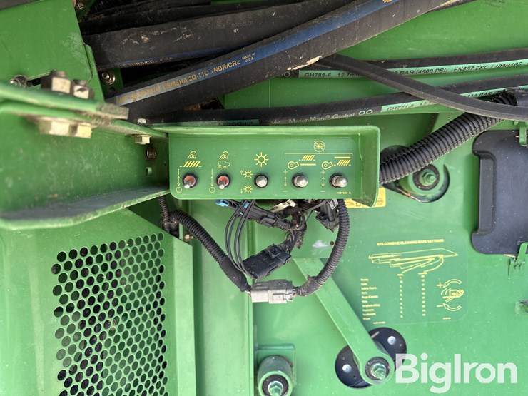 2010-john-deere-9770-sts-image-11