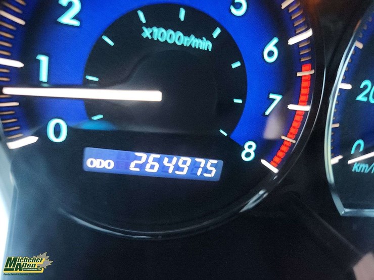 2009-toyota-sienna-image-28