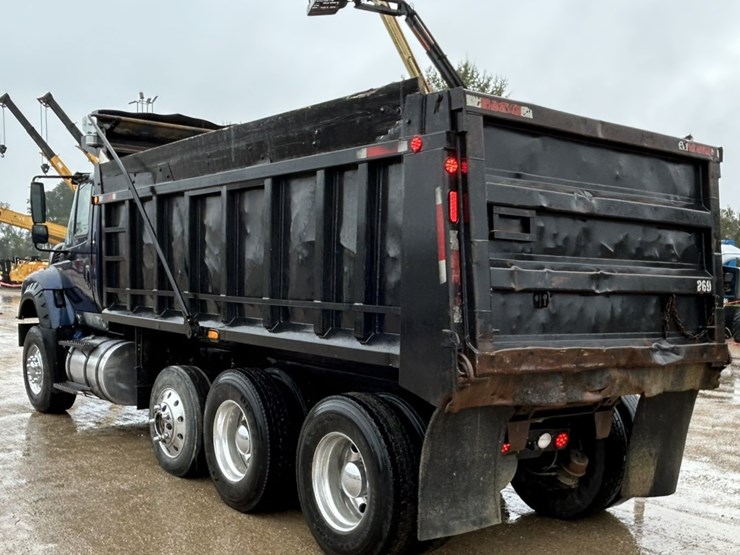 2015-international-7600-image-3