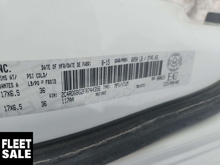 2015-dodge-grand-caravan-image-38