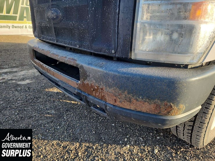 2014-ford-cargo-image-31