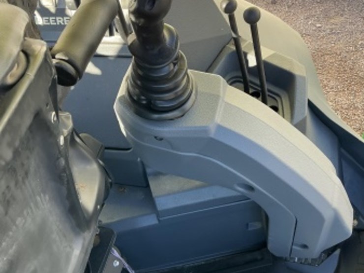 2019-deere-310l-ep-image-21