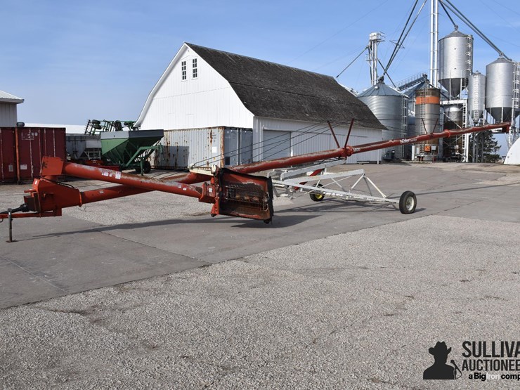 buhler-1070-swing-away-auger-image-1