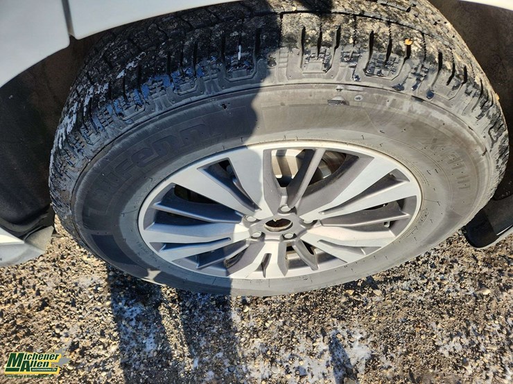 2017-nissan-pathfinder-image-11