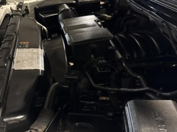 2020-chevrolet-silverado-3500hd-image-16