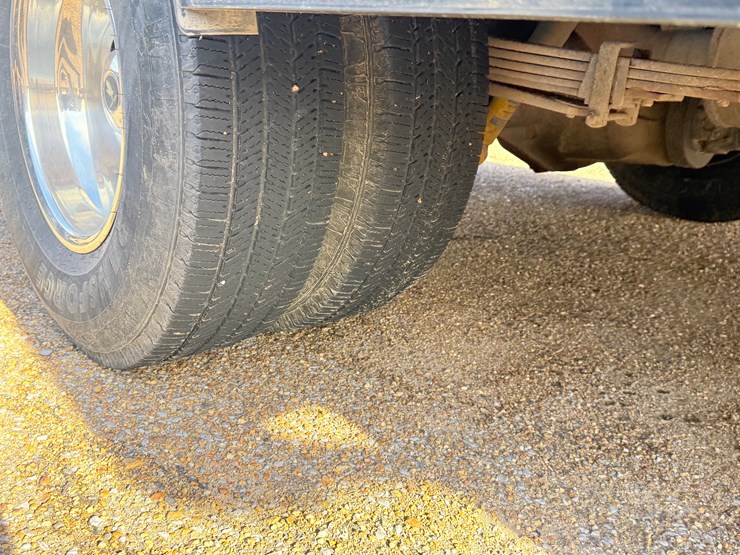 2006-gmc-3500-image-6