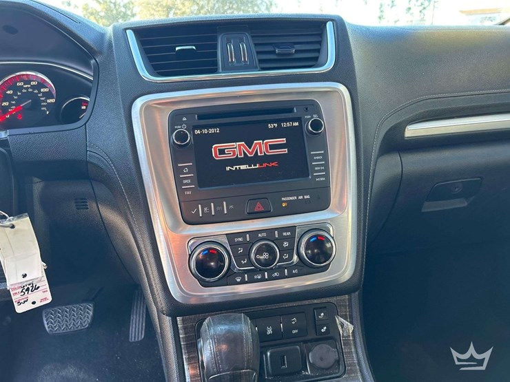 2016-gmc-acadia-image-18