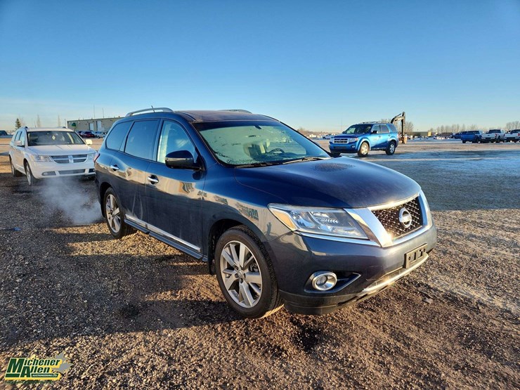 2014-nissan-pathfinder-image-2