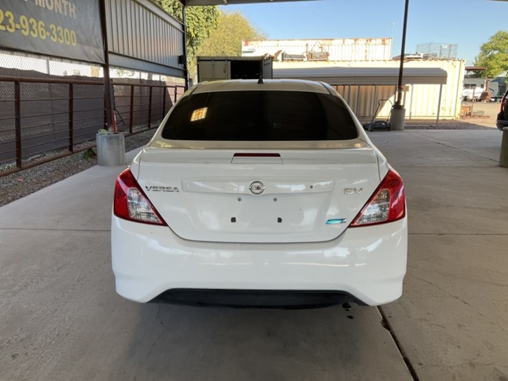 2015-nissan-versa-sdn-image-6