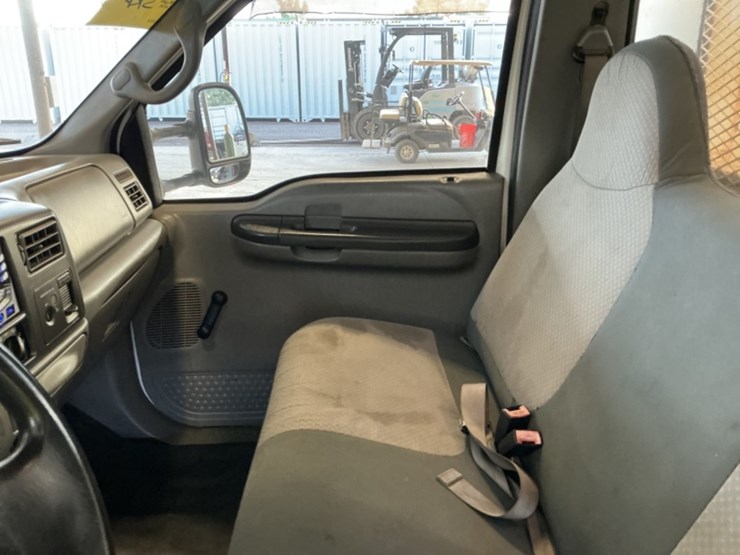 2002-ford-f550-image-21