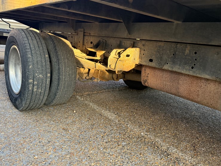 2011-dodge-ram-3500-image-11