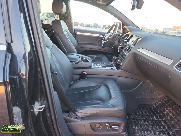 2015-audi-q7-image-16