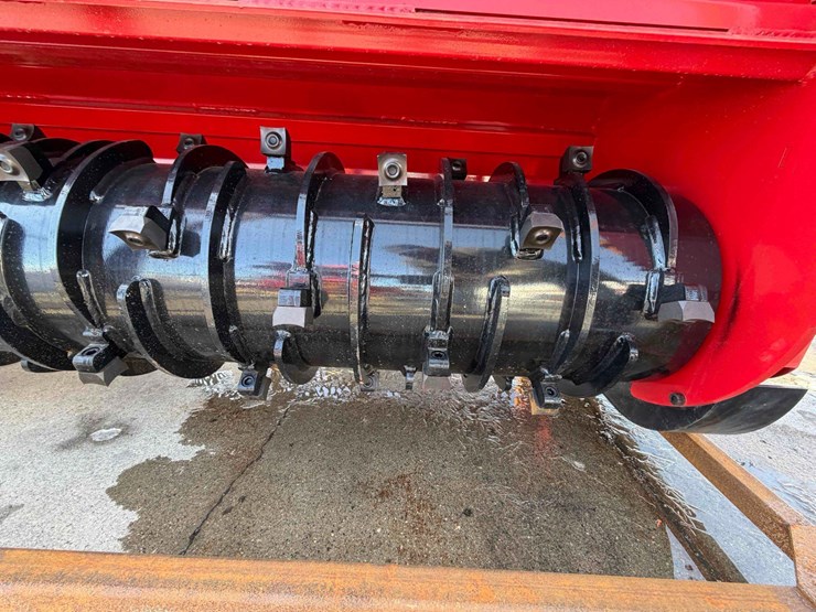 2025-giyi-mulcher-image-10