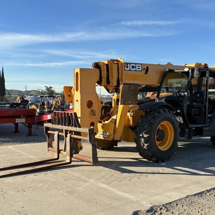 2019 JCB 512-56