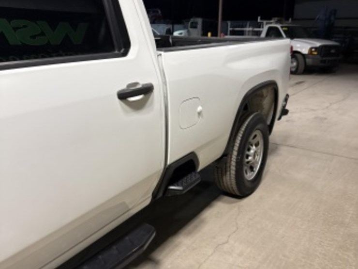 2020-chevrolet-silverado-3500hd-image-5