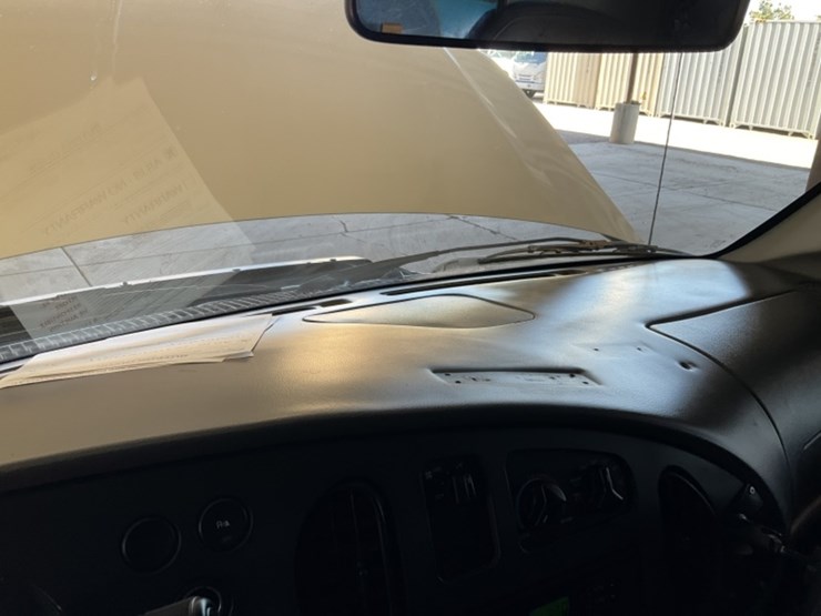 2008-ford-cargo-image-20