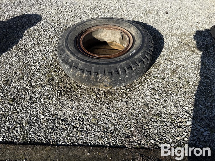 trans-cross-bar-9.00-20-truck-tire-&-rim-image-6