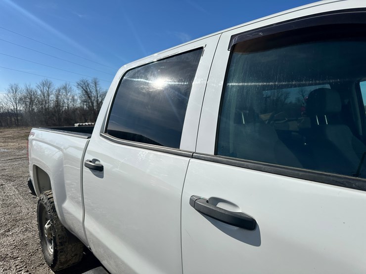 2019-chevrolet-2500-image-40