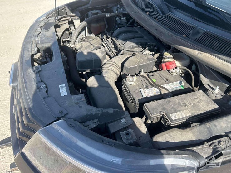 2016-ford-explorer-image-10