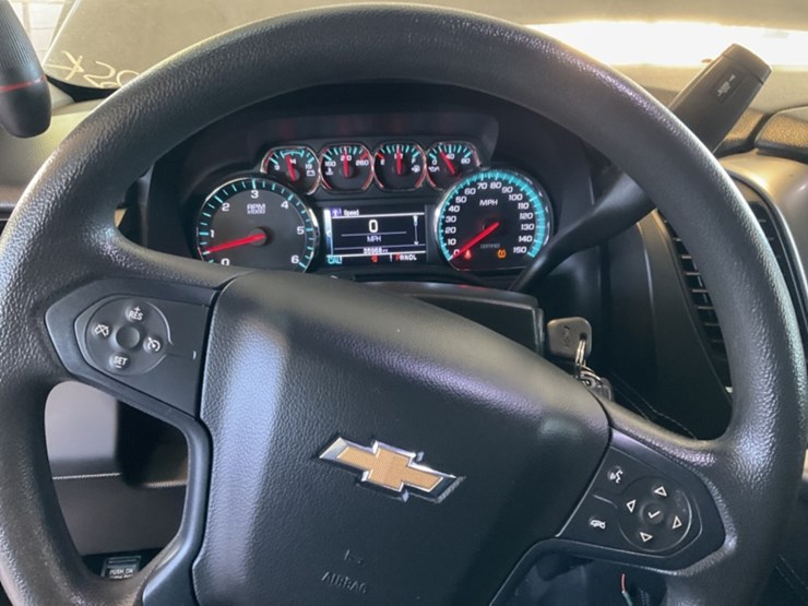 2018-chevrolet-tahoe-image-16