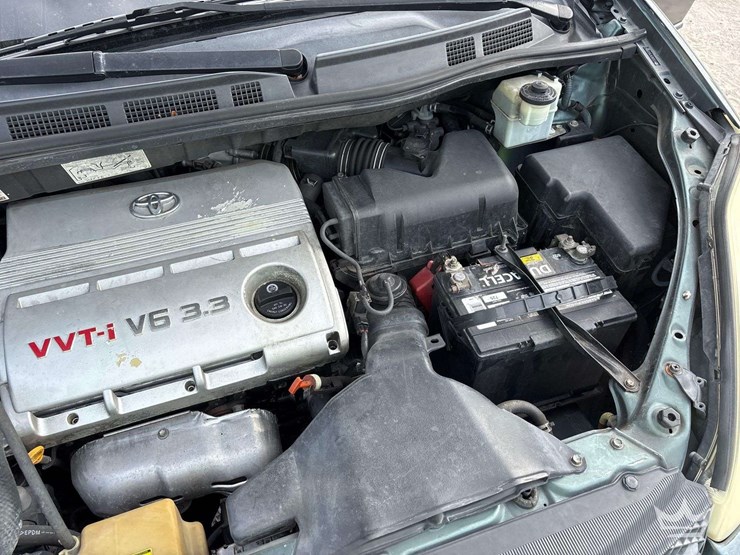 2005-toyota-sienna-image-9