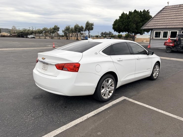 2019-chevrolet-impala-sedan-image-3