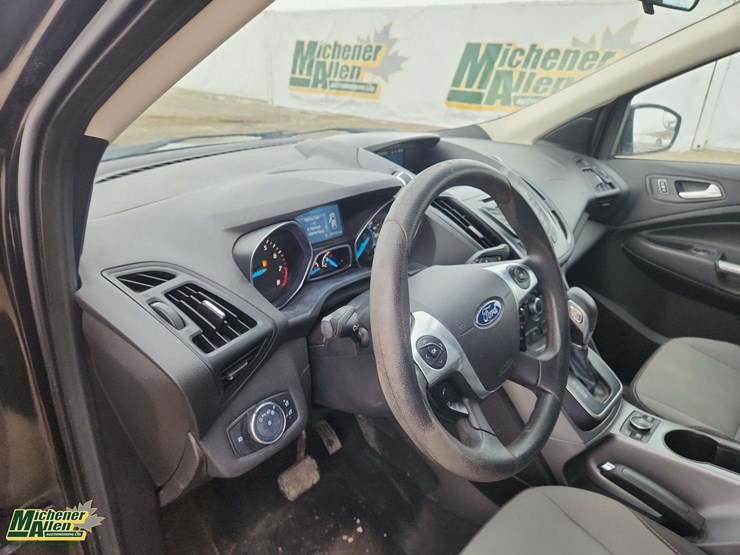 2013-ford-escape-image-19