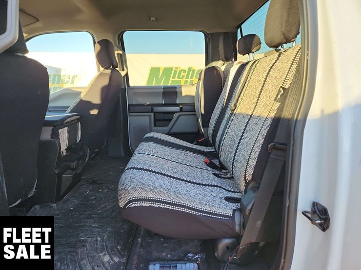 2021-ford-f350-image-15