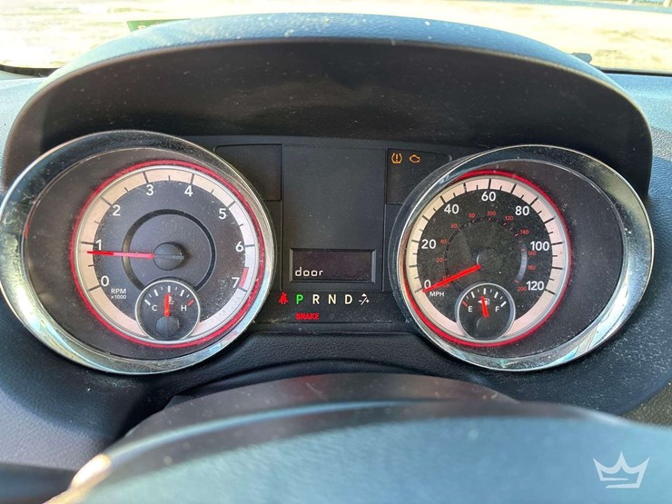 2014-dodge-grand-caravan-image-15