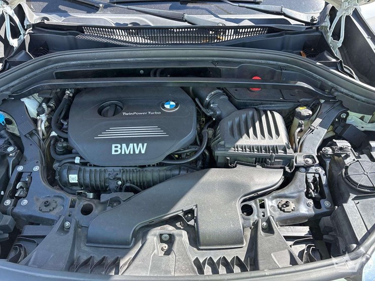 2018-bmw-x1-28i-suv-image-7