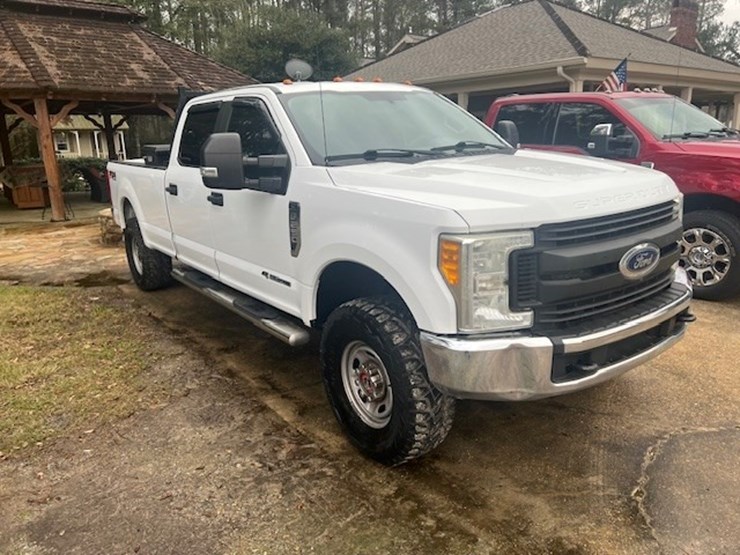 2017-ford-f250-xl-image-3