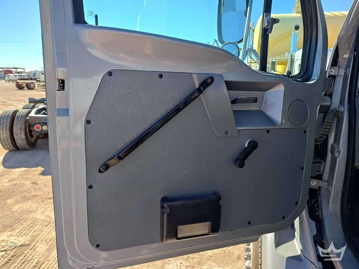 2000-sterling-l7501-image-23