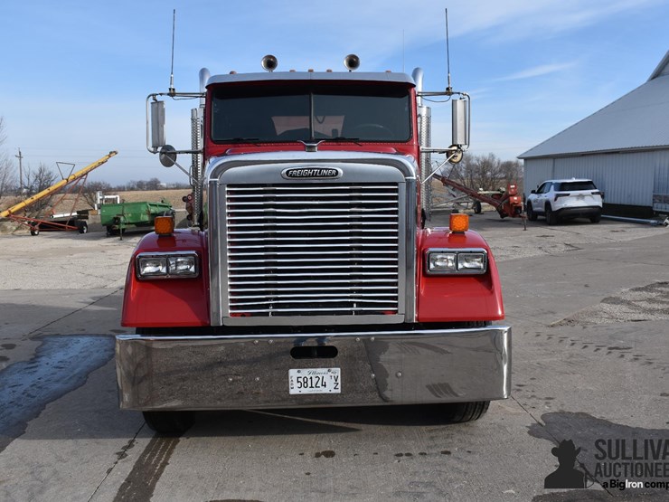 2003-freightliner-fld120-image-2