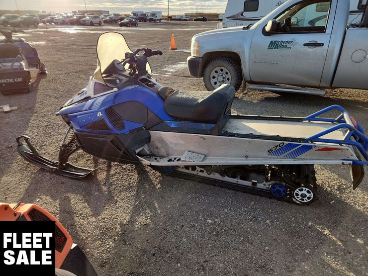 2014-caterpillar-570-image-1