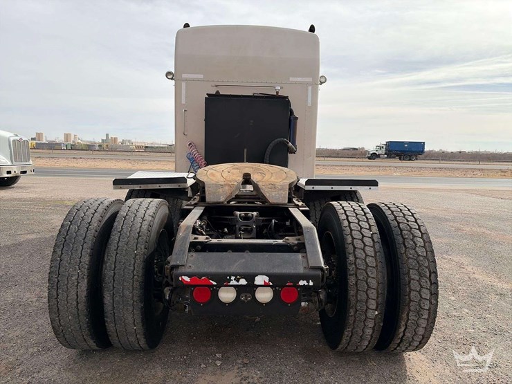 2012-kenworth-t800-image-28