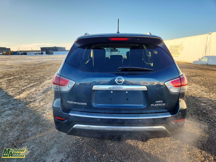 2014-nissan-pathfinder-image-7