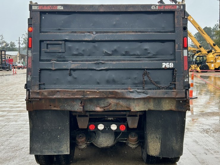 2015-international-7600-image-6