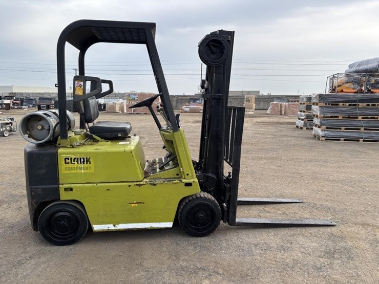 clark-c500-40-forklift-image-7