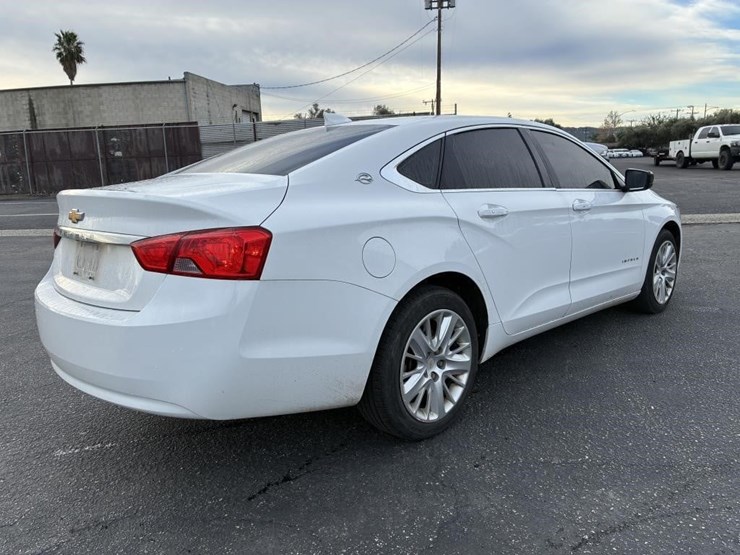 2019-chevrolet-impala-sedan-image-3