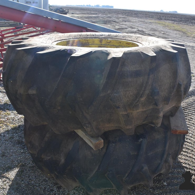 24.5-32 Tractor Duals