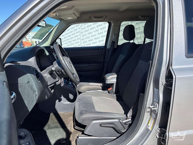 2016-jeep-patriot-image-12