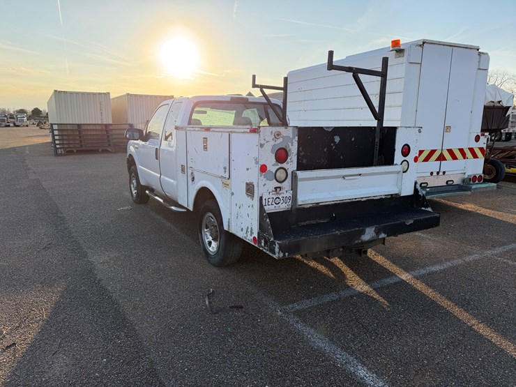 2006-ford-f250-image-13