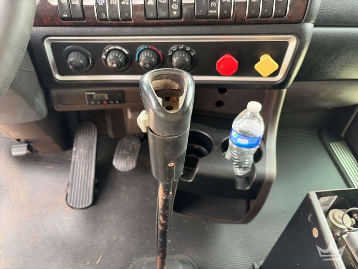 2012-kenworth-t800-image-22