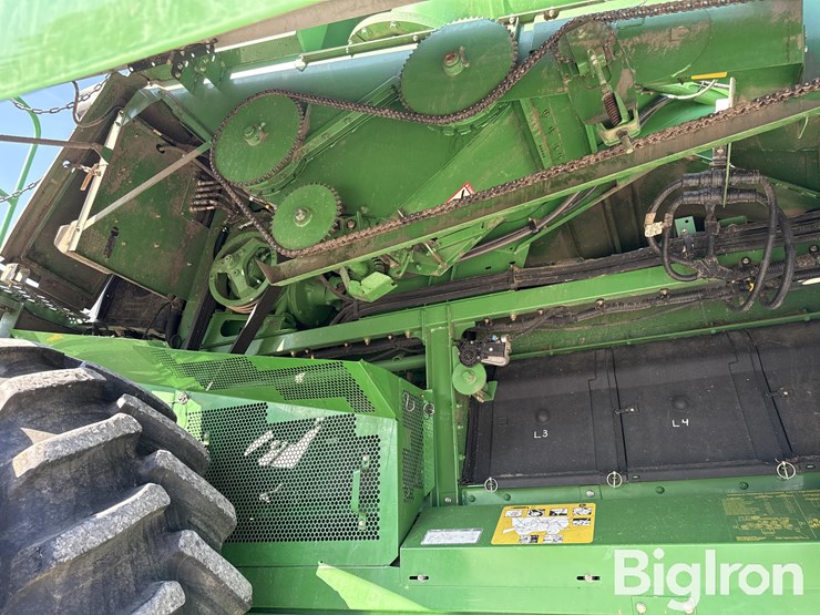 2010-john-deere-9770-sts-image-12