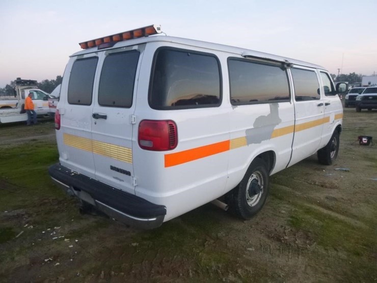 2002-dodge-ram-3500-image-3