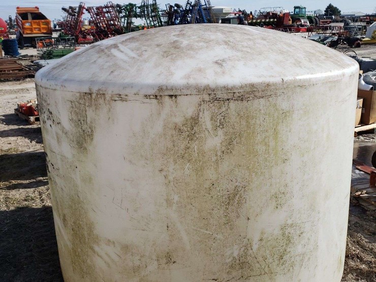 1300-gallon-poly-tank,-no-lid-image-7