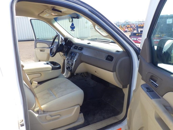 2014-chevrolet-tahoe-image-6