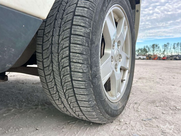 2005-jeep-grand-cherokee-image-23