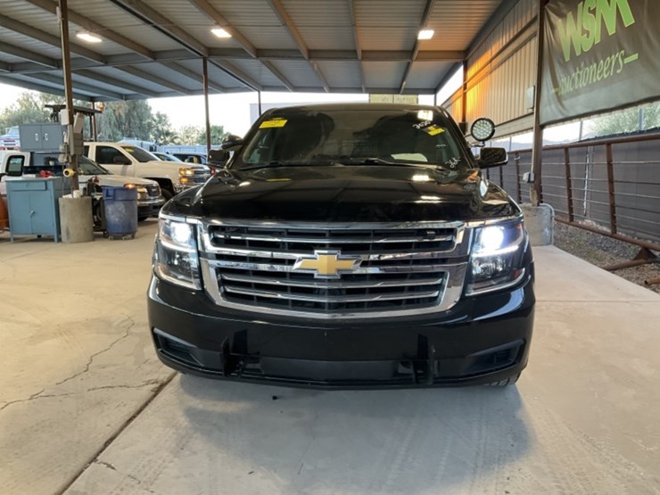 2020-chevrolet-tahoe-image-3